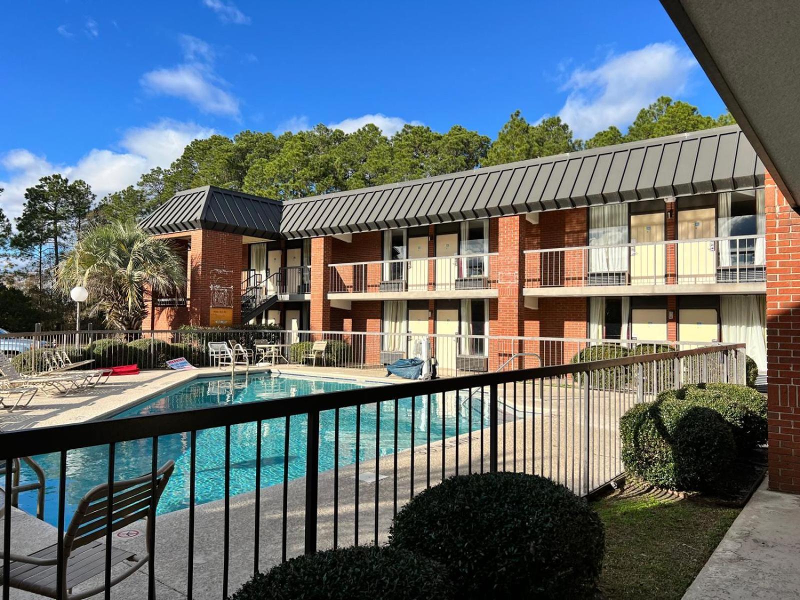 Days Inn By Wyndham Statesboro Eksteriør bilde