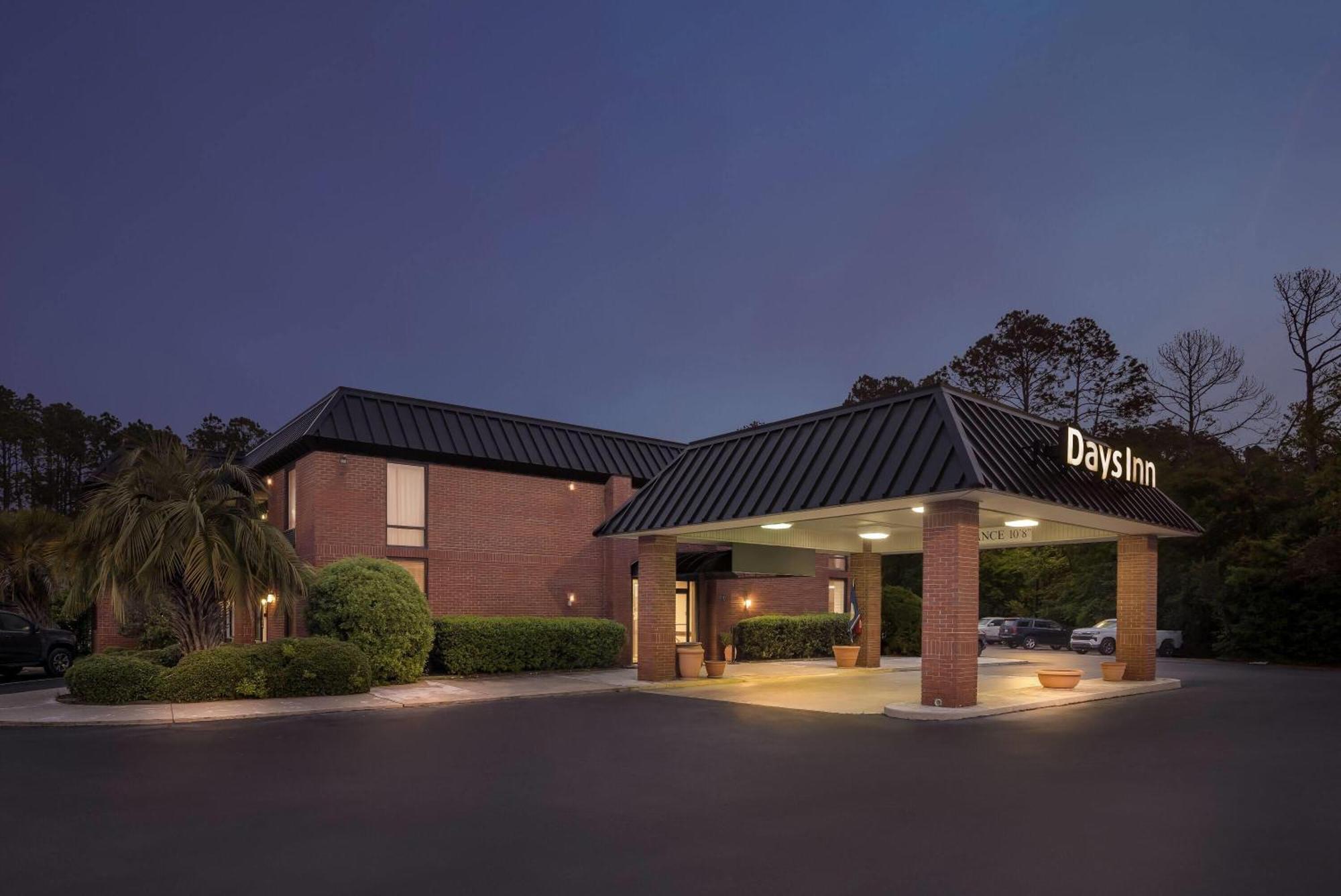 Days Inn By Wyndham Statesboro Eksteriør bilde