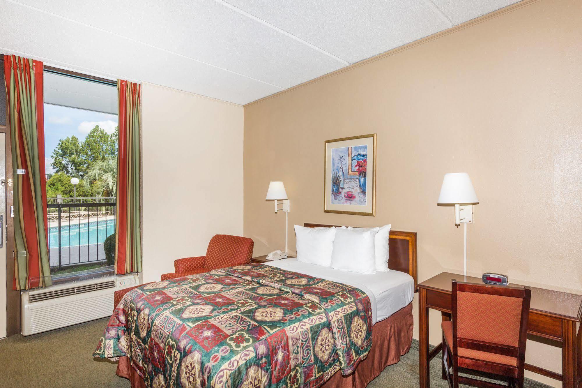 Days Inn By Wyndham Statesboro Eksteriør bilde