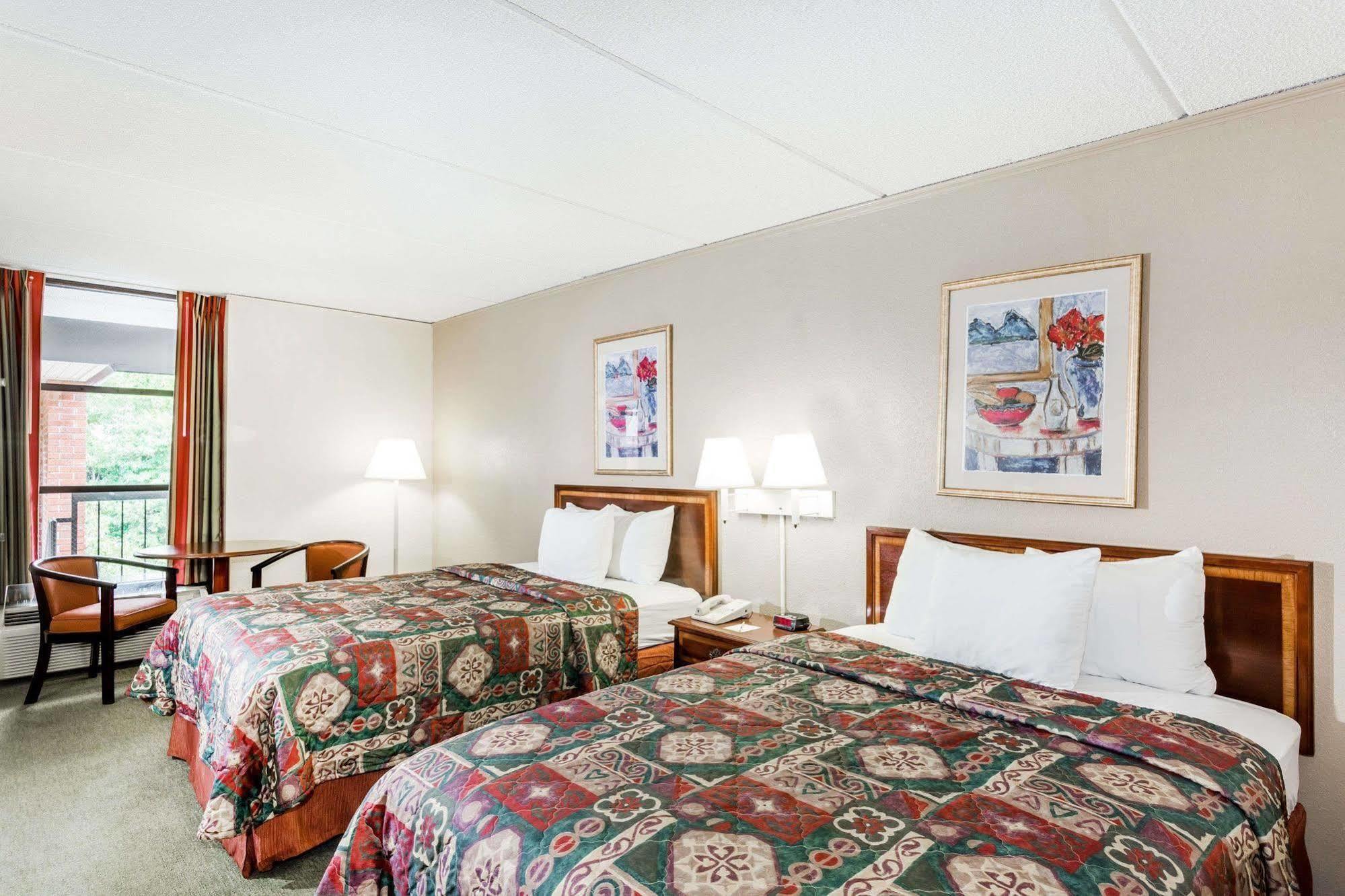 Days Inn By Wyndham Statesboro Eksteriør bilde